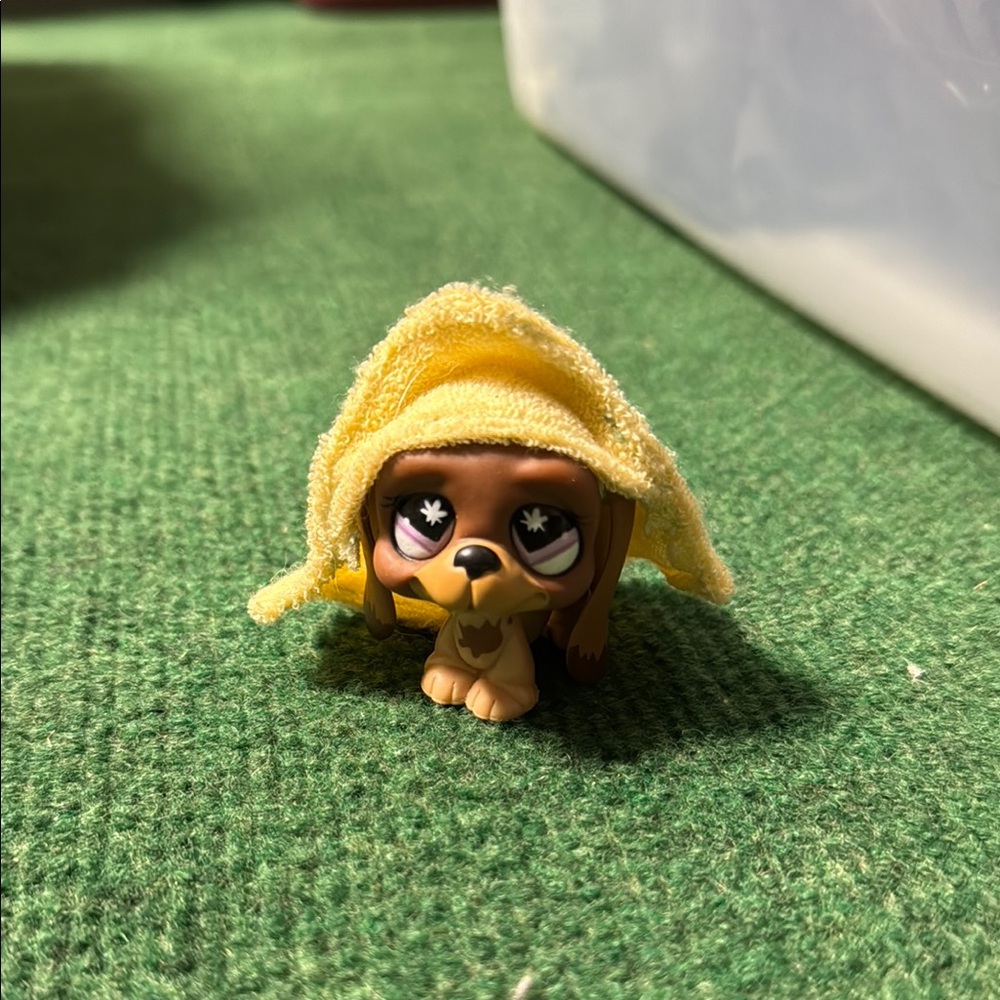 Littlest Pet Shop (LPS) Basset Hound #665